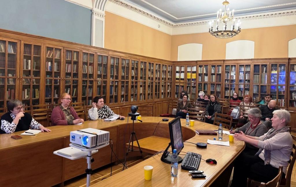 Фото 1_Заседание.jpg